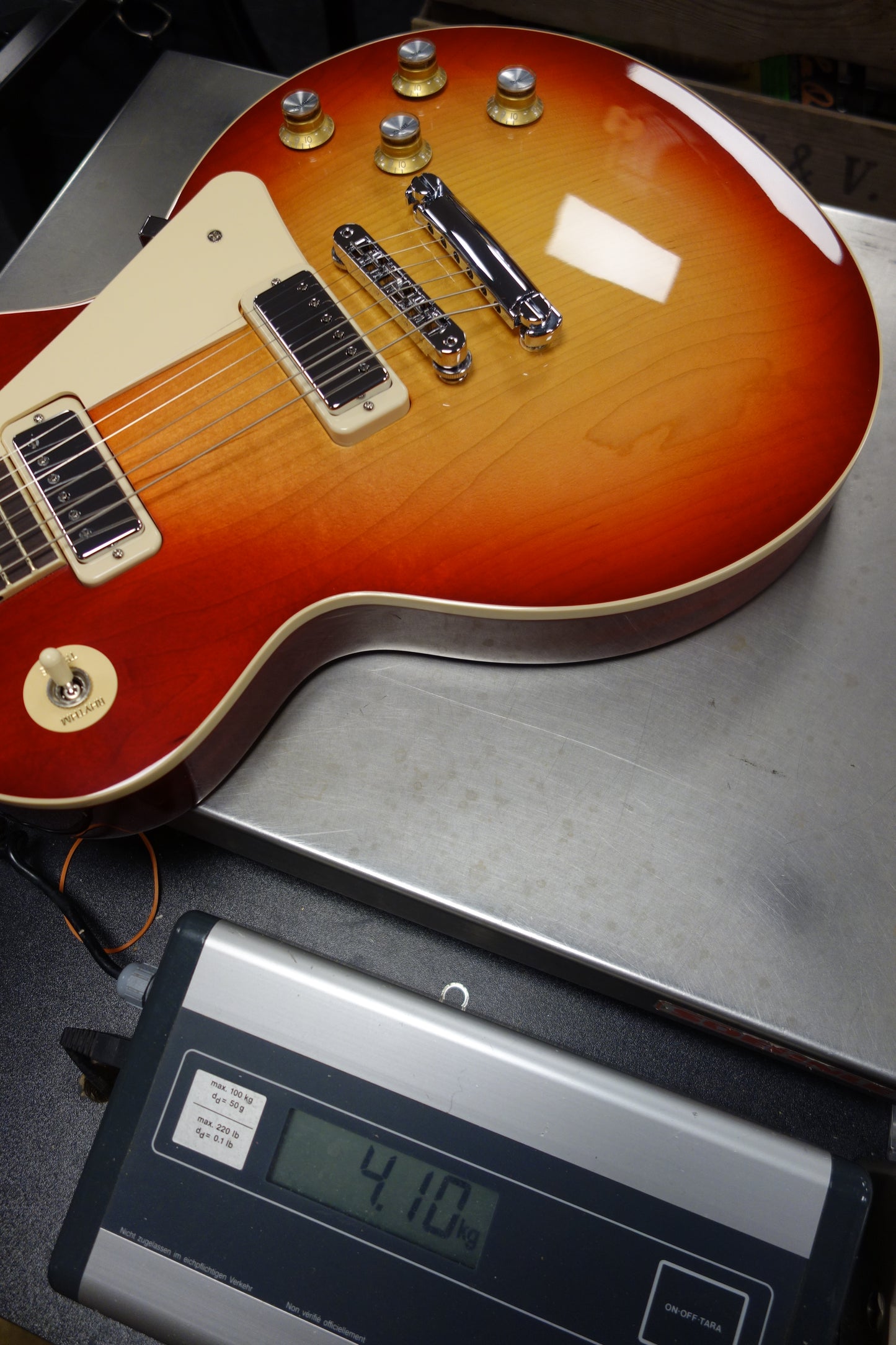 Gibson Les Paul Deluxe 70s Cherry Sunburst