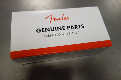 Fender 6-Saddle American Vintage Series Stratocaster Tremolo Assembly, Left Handed (Chrome)