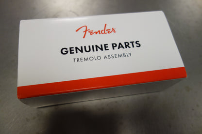 Fender 6-Saddle American Vintage Series Stratocaster Tremolo Assembly (Chrome)