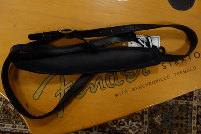 Fender Mustang™ Saddle Strap, Long, Black, 2.25"