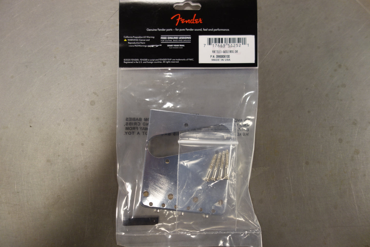 Fender  3-Saddle American Vintage Telecaster Bridge Assembly with Brass Saddles (Chrome)