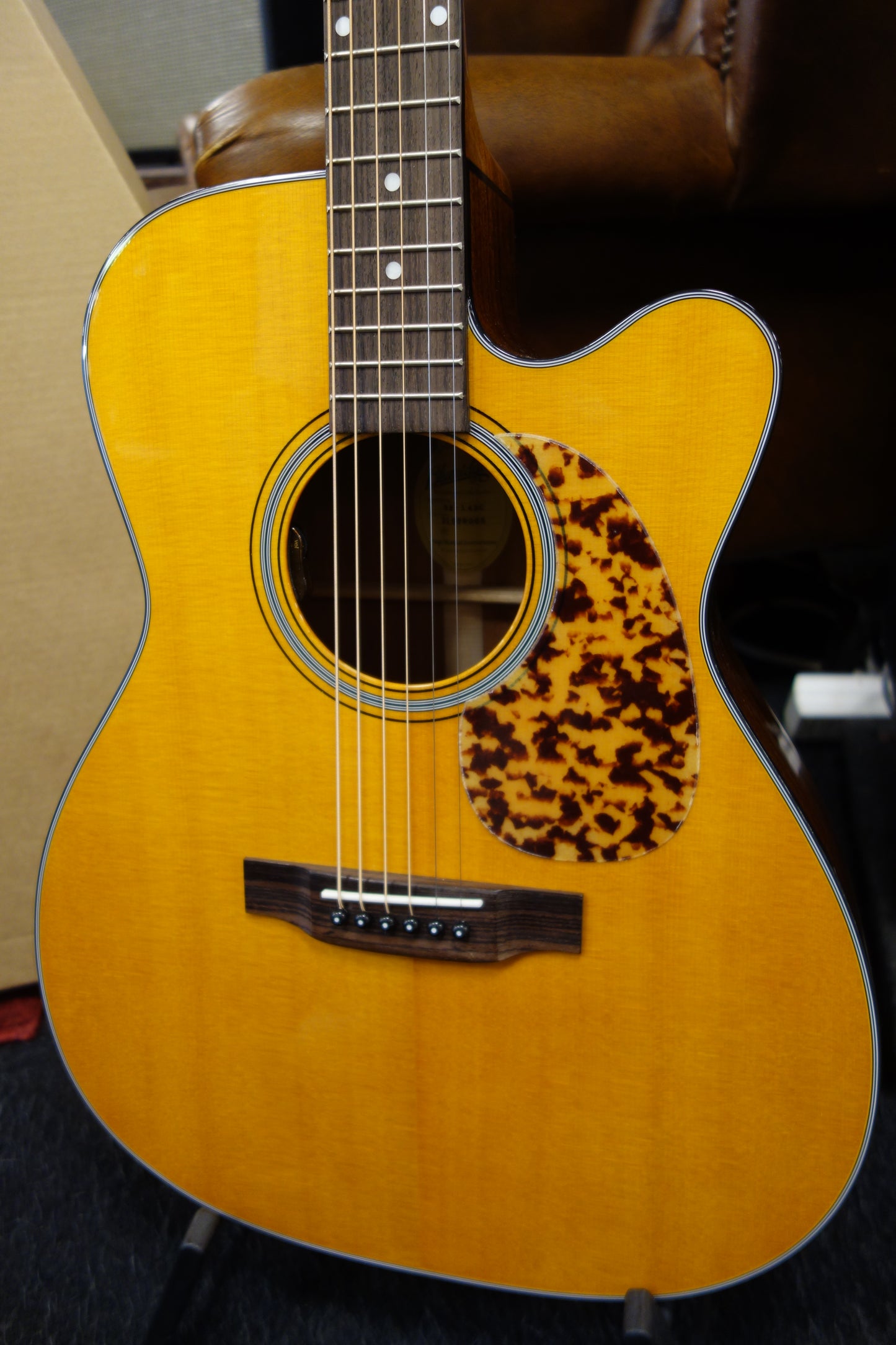 Blueridge BR-143CE All Solid with Electronics