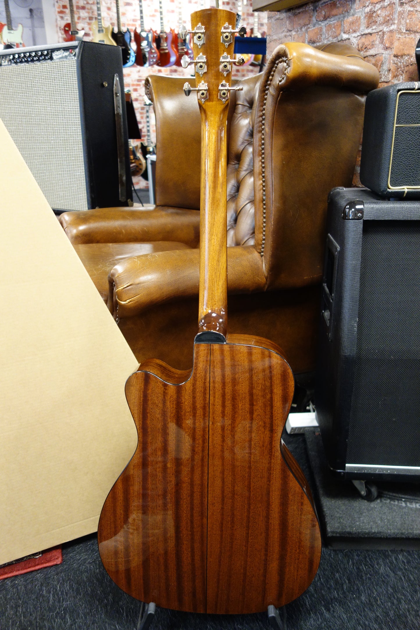 Blueridge BR-143CE All Solid with Electronics