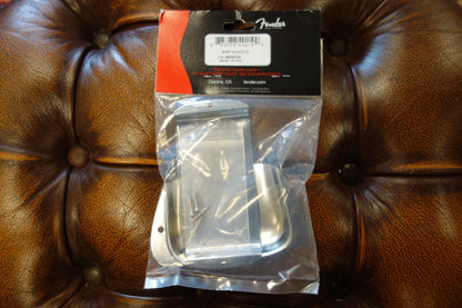 Fender Am. Vintage Precision Bass Ashtray Cover Set, Steel/Chrome