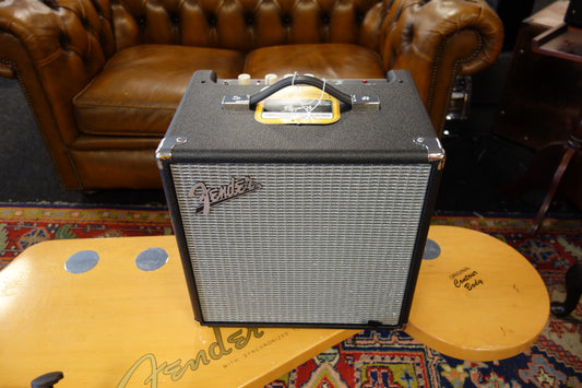 Fender Rumble 25 (V3) 230V EUR Black/Silver