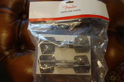 Fender Pure Vintage Bass Tuning Machines Nickel-Plated Steel, (4)