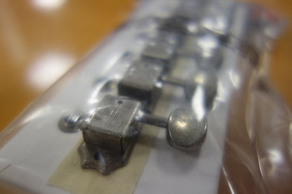 Fender Road Worn Guitar Machine Heads Nickel